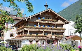 Hotel Gutshof Zillertal